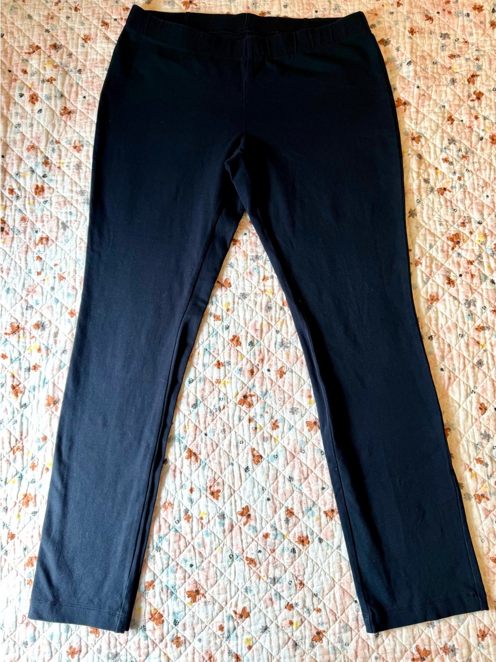 Lands’ End Women’s Black Starfish Slim Leg Pants, Size M